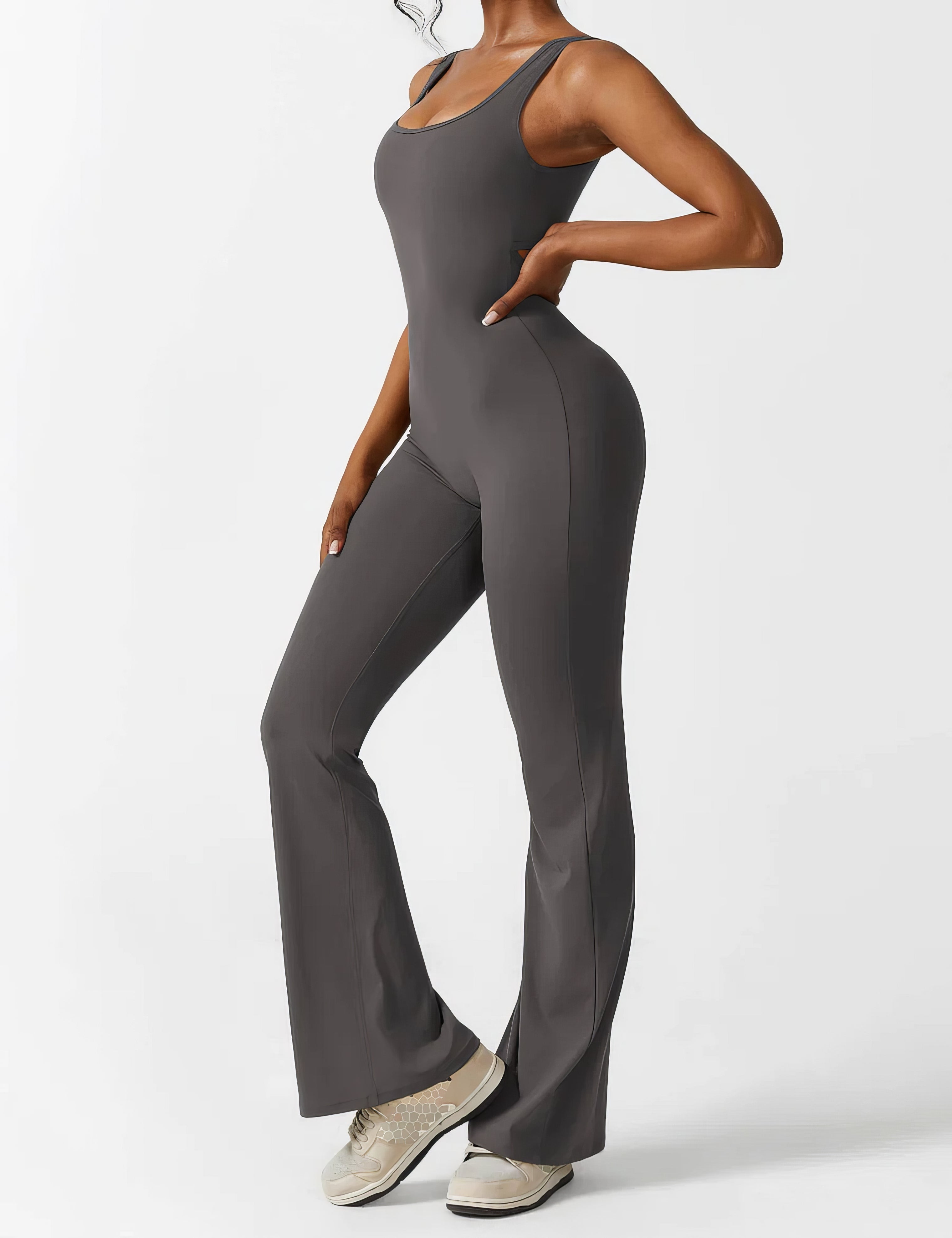 Monique - Jumpsuit Met Wijd Uitlopende Broek